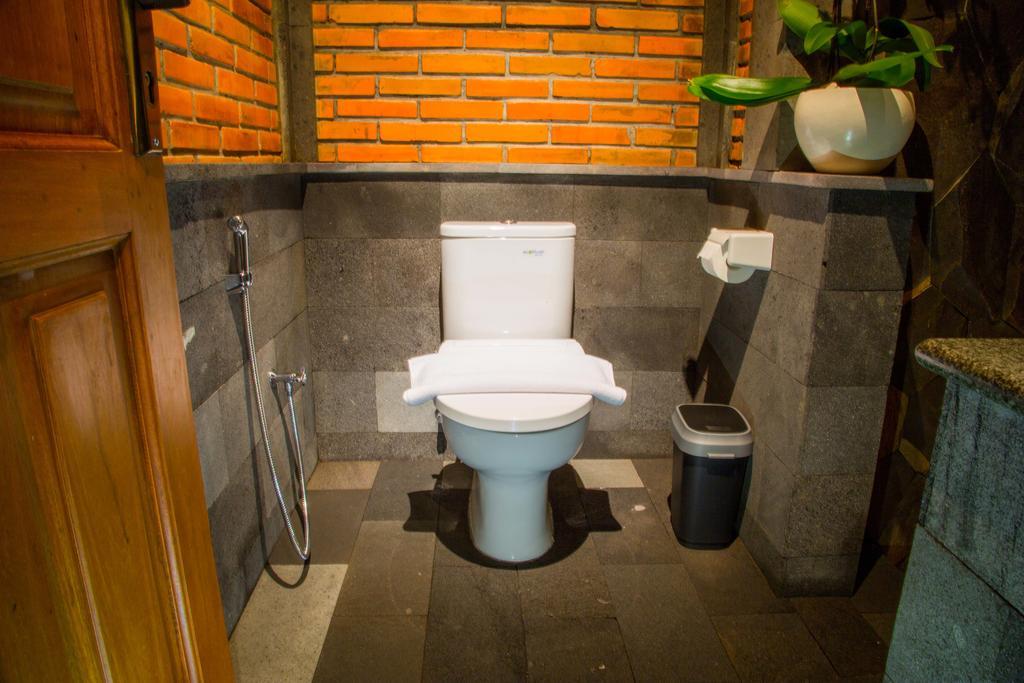 Ari La Homestay Ubud  Bagian luar foto